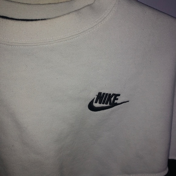 NIKE colour block crew neck sweater - Picture 2 of 4